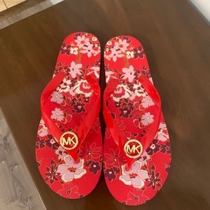 Michael Kors flip flops 9